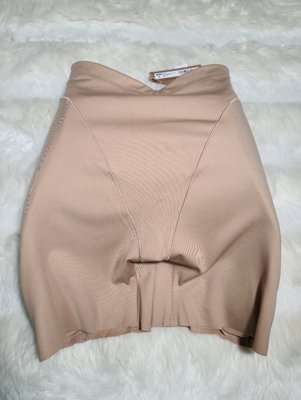 SKIMS Body Butt And Hip Enhancing Mid Thigh Short Brown Clay Women Medium NEW - Picture 3 of 8